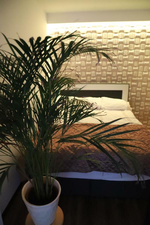 Intelliparts Apartment Вроцлав Екстериор снимка